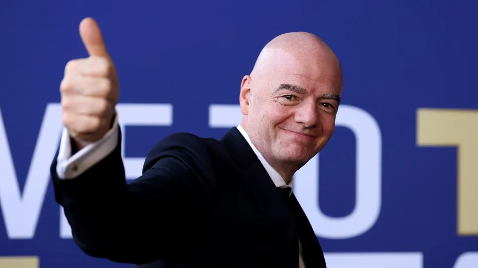 Seis federações árabes manifestam apoio a Infantino em crise na FIFA