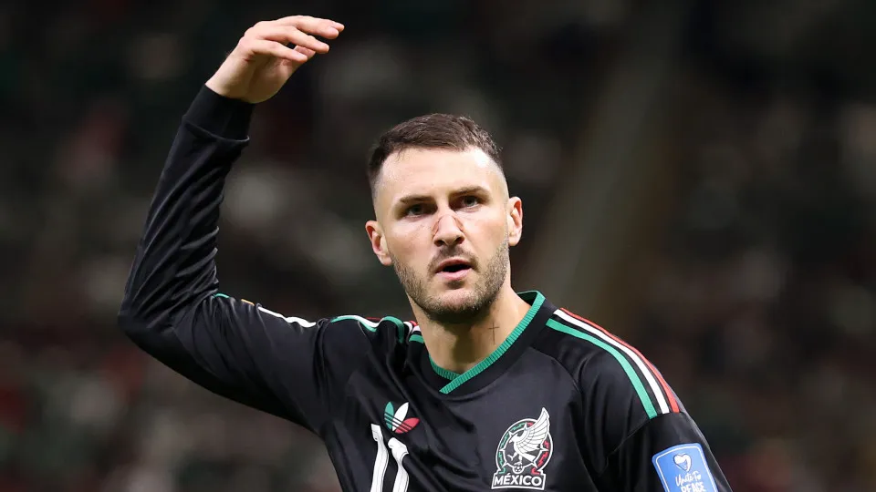 FC Porto e AC Milan já têm princípio de acordo por Santiago Giménez